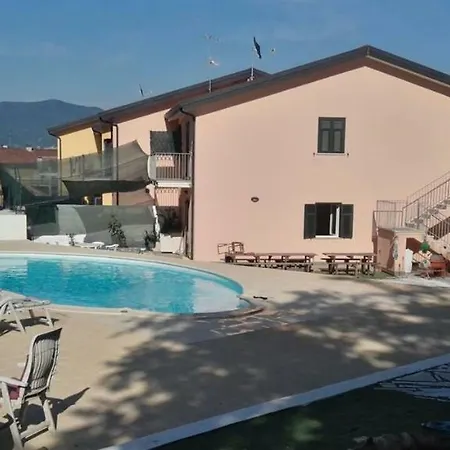 Chrysalis' House Piano di Follo